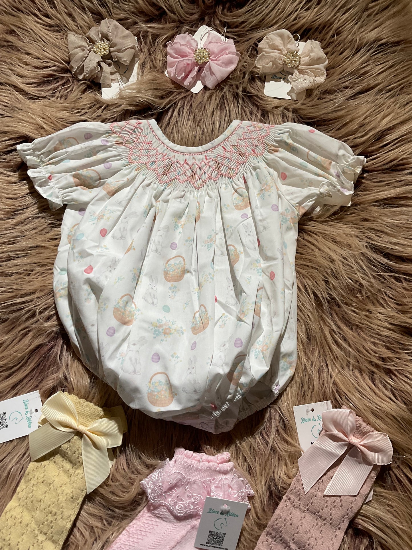 Easter Bunny Geometric Isabella Bubble