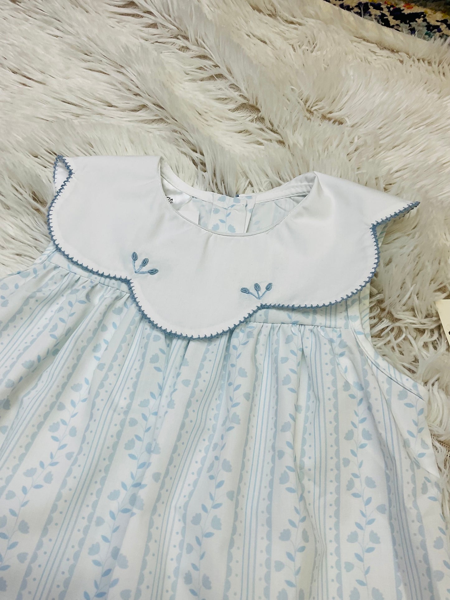 Scalloped Blue Aria Set